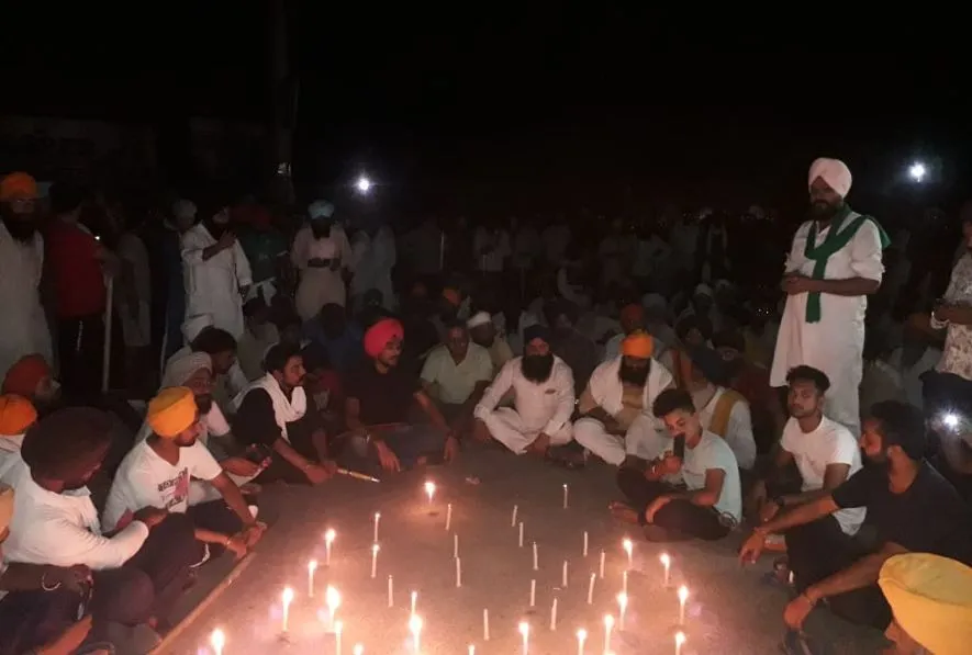 पीलीभीत: लखीमपुर की घटना के विरोध में पूरनपुर में किसानों ने किया चक्का जाम