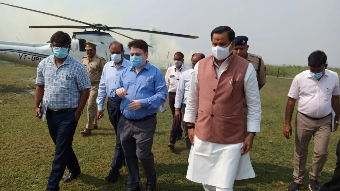 लखीमपुर खीरी: जल शक्ति मंत्री ने बाढ़ प्रभावित गांवों का किया हवाई सर्वेक्षण