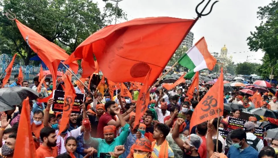 अल्पसंख्यकों पर हमले