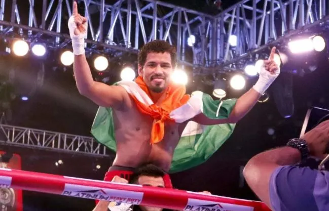Super Boxing League: नीरज ने कांगो के मुक्केबाज के खिलाफ दर्ज की नॉकआउट जीत
