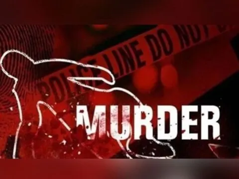बदायूं: खून से लथपथ मिला महंत का शव, परिजनों ने लगाया हत्या का आरोप, कहा -मूंछ और जीभ भी काटी है