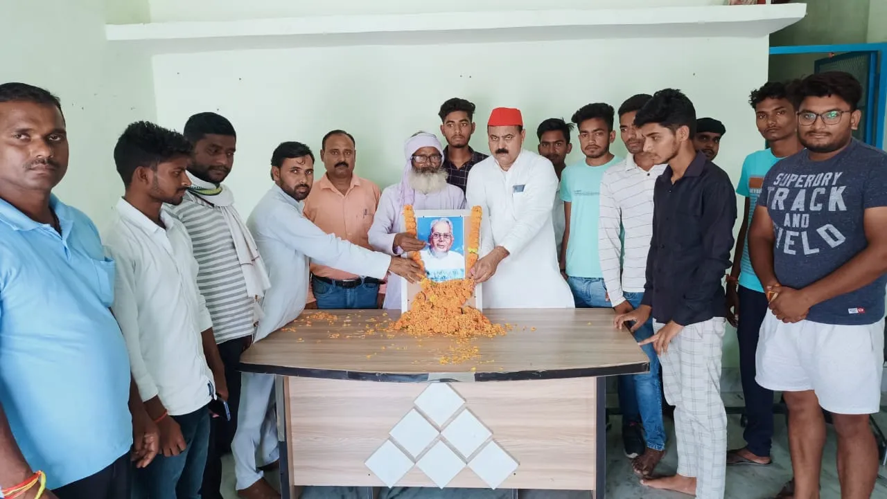 देश को जेपी जैसी क्रांति की जरूरत है-हीरालाल यादव