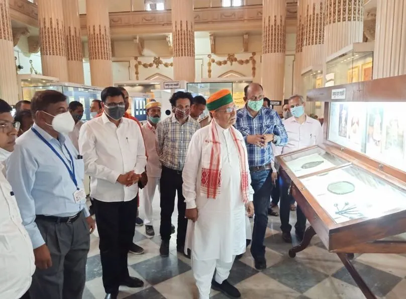 राज्यमंत्री अर्जुन राम मेघवाल ने रजा लाइब्रेरी को बताया राष्ट्रीय धरोहर, कहा- बन सकती है अनुसंधान का एक बड़ा केंद्र