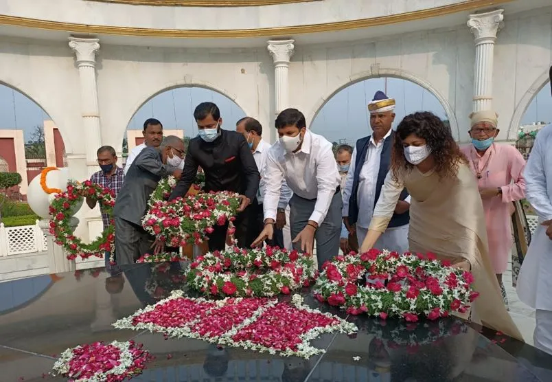 रामपुर: गांधी समाधि स्थल पर गूंजी रघुपति राघव राजाराम की धुन