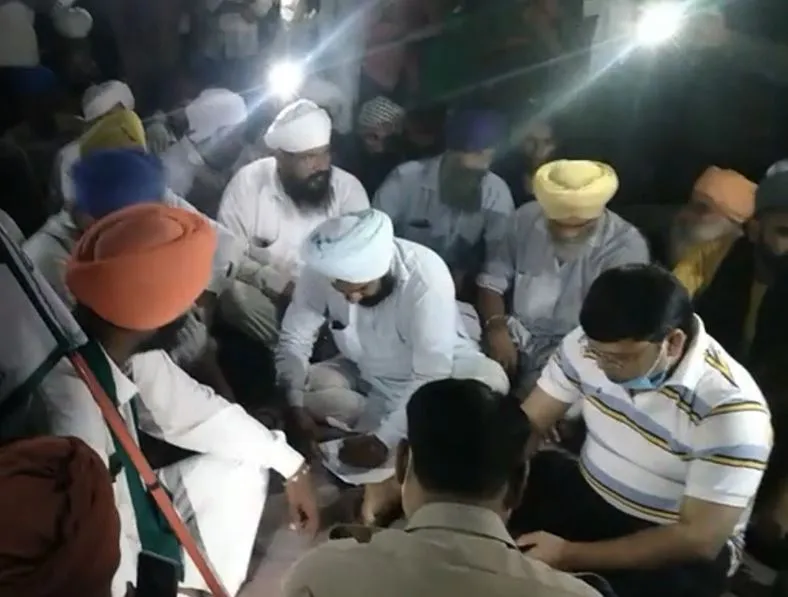 रामपुर: किसानों ने मुरादाबाद-नैनीताल हाइवे किया जाम, हंगामा