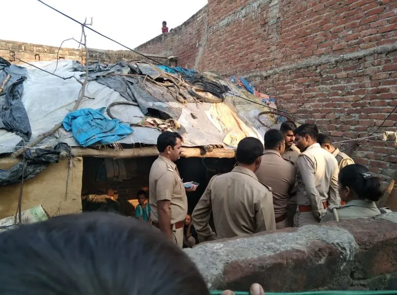 शाहजहांपुर: दहेज में बाइक की मांग पूरी नहीं होने पर धारदार हथियार से हमला कर पत्नी की हत्या की