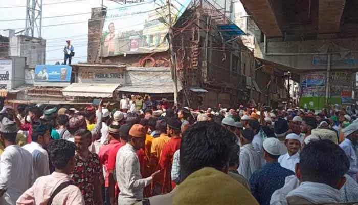बरेली: इस्लामियां जाने से रोकने पर भड़के जायरीन, श्यामगंज में पुलिस पर पथराव