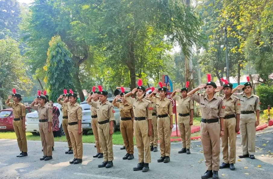 बरेली: एनसीसी के प्रति मुस्लिम बेटियां हुईं जागरूक, सेना में जाने की दिखी उत्सुकता