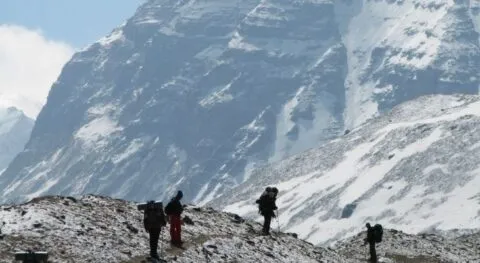 उत्तराखंड: ट्रैकिंग पर गए 10 लोगों की मौत, पांच पर्यटकों समेत 25 लापता