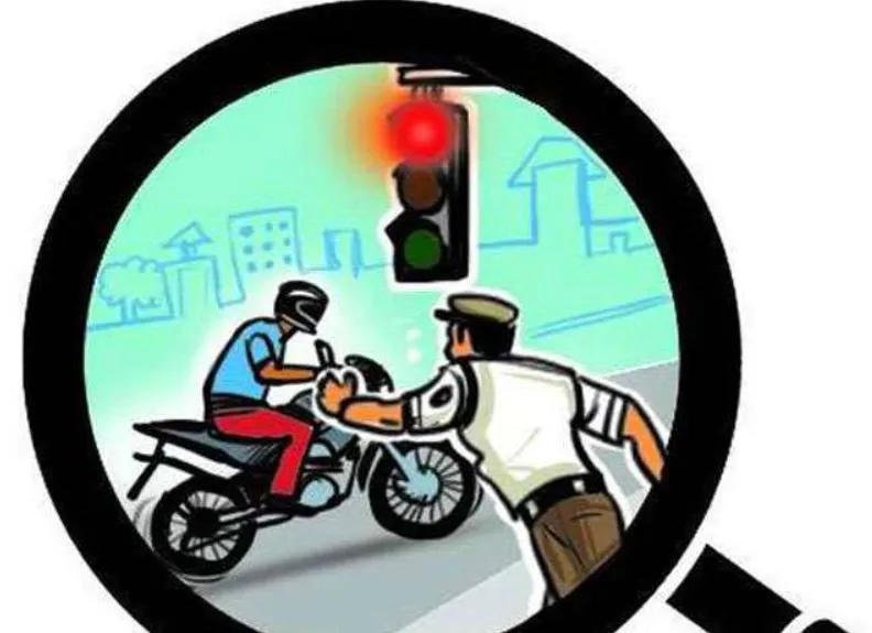 बरेली: रेड लाइट जंप करते ही कट जाएगा वाहनों का चालान