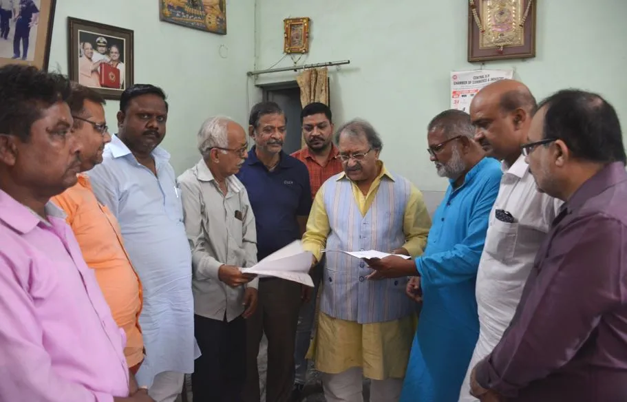 बरेली: सीईओ ने मांगे दुकानों के दस्तावेज, व्यापारी बोले-न्यायसंगत नहीं