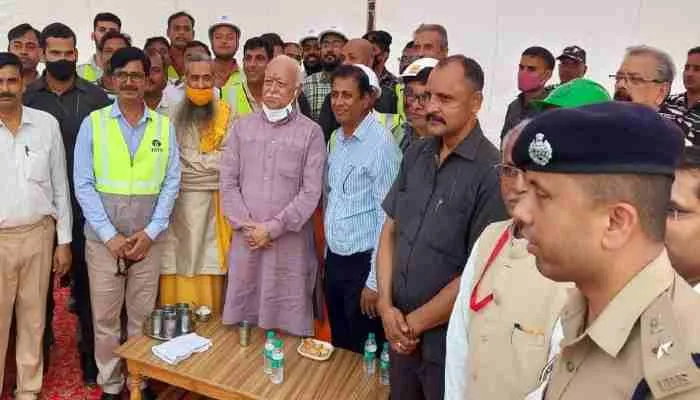 अयोध्या: संघ प्रमुख मोहन भागवत ने किए रामलला के दर्शन, जानें क्या कहा?