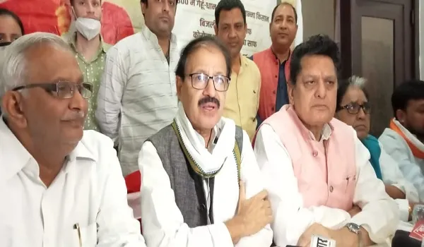 मुरादाबाद : मुख्यमंत्री आदित्यनाथ खुद आपराधिक छवि के, अपराध प्रदेश बना उत्तर प्रदेश