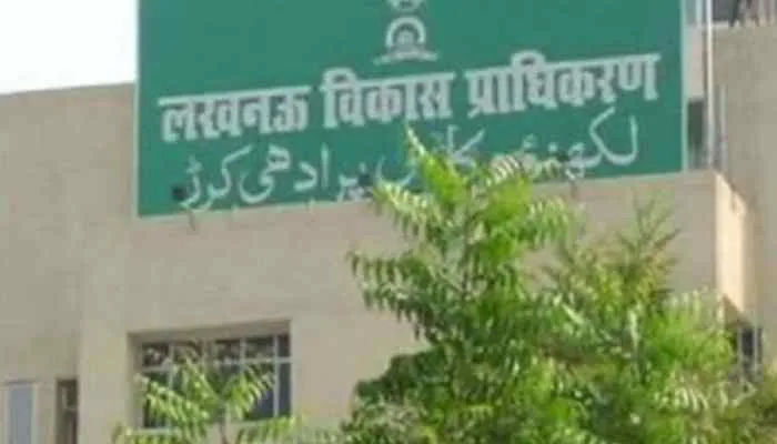 लखनऊ: अवैध निर्माण तोड़ने गई एलडीए की टीम लौटी बैरंग