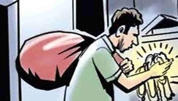 जालौन: चोरों ने होमगार्ड के घर को बनाया निशाना, नकदी व जेवर किए पार