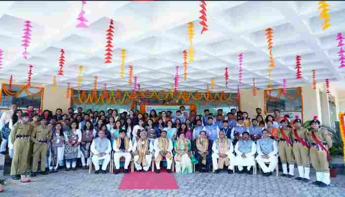 लखनऊ: डिग्री और मेडल पाकर खिले मेधावियों के चेहरे, इन्हें मिला गोल्ड मेडल