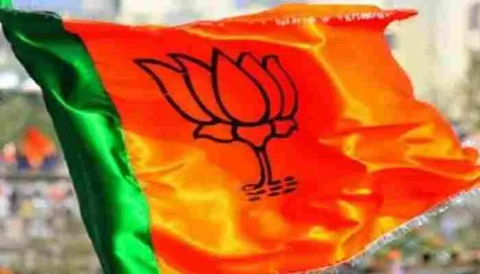 यूपी: साइकिल पर सवार होने की तैयारी में भाजपा के कई विधायक व नेता, साध रहे संपर्क