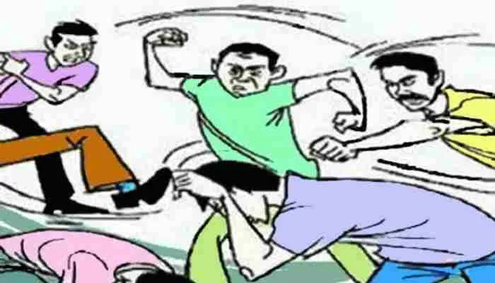 उन्नाव: शिकायत करने पर युवकों ने दुकान में घुसकर पीटा, पुलिस नहीं कर रही कार्रवाई