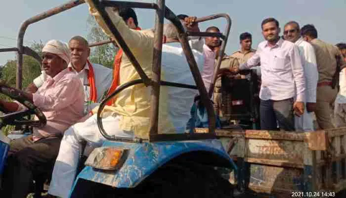 बाराबंकी: सरयू नदी के जलस्तर में आई कमी, घर लौटने लगे बाढ़ पीड़ित
