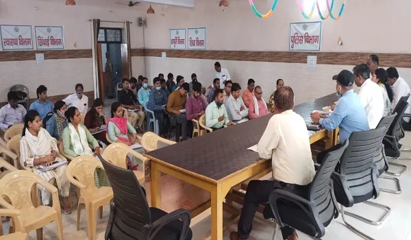 रामपुरः बाढ़ पीड़ितों को शीघ्र राहत पहुंचाने के लिए कार्य शुरू