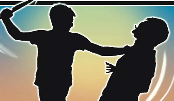 मुरादाबाद: पल्लेदार से बदमाशों ने नकदी लूटी, विरोध करने पर चाकू से हमला