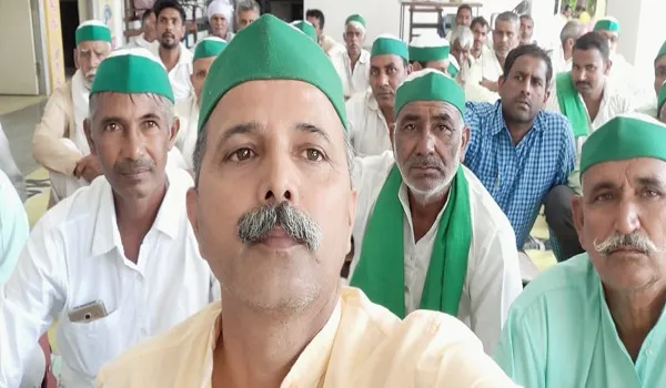 अमरोहा : जिलाधिकारी कार्यालय पर किसानों की भूख हड़ताल जारी, समस्याओं का समाधान होने तक करेंगे आंदोलन
