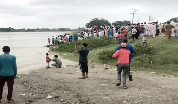 रामपुर : कोसी नदी की धार में बहा वृद्ध, मचा कोहराम
