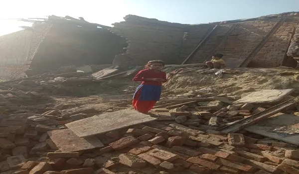 अमरोहा : बरसात से गिरे तीन मकान, लाखों का नुकसान