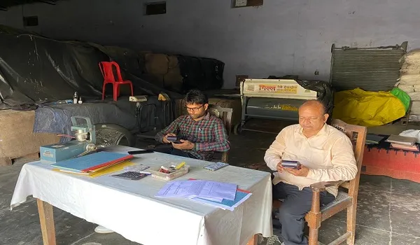 मुरादाबाद : बिना बिजली कनेक्शन के 13 दिन से चल रहा धान क्रय केंद्र