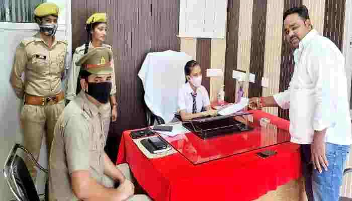 अमेठी: सलोनी यादव बनी एक दिन की प्रभारी निरीक्षक