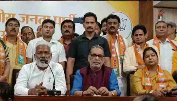 यूपी: बसपा, सपा व कांग्रेस के कई दिग्गज नेताओं ने ली भाजपा की सदस्यता, देखें लिस्ट