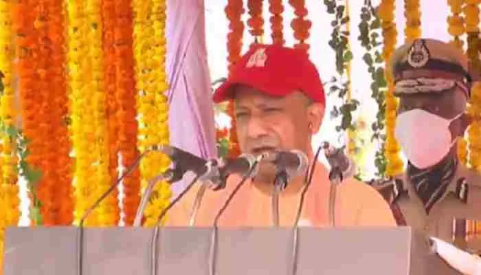 पुलिस स्मृति दिवस: सीएम योगी ने शहीद पुलिसकर्मियों को दी श्रद्धांजलि, किया ये बड़ा ऐलान