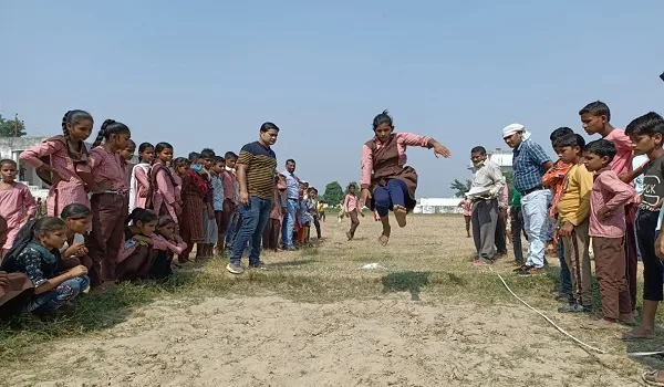 रामपुरः दौड़ में सैफ और फोजिया ने मारी बाजी, विजयी प्रतिभागियों को बांटे गए पुरस्कार