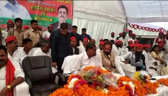 रायबरेली: सपाइयों ने बसपा सुप्रीमो को बताया भाजपा की पिछलग्गू