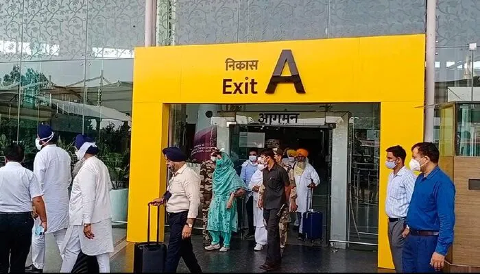 अकाली दल का 5 सदस्यीय प्रतिनिधिमंडल पहुंचा लखनऊ, हरसिमरत कौर बोली- केंद्रीय गृह राज्य मंत्री हों बर्खास्त