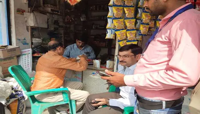 हरदोई: मिलावटी खाद्य पदार्थ बेचने वालों में मचा हड़कंप, विभाग ने जमा किए दर्जनों सैंपल