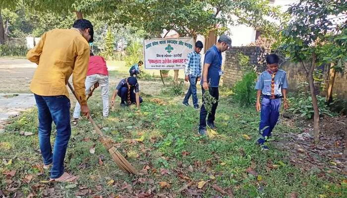 हरदोई: स्काउट गाइड ने संभाला सफाई का मोर्चा
