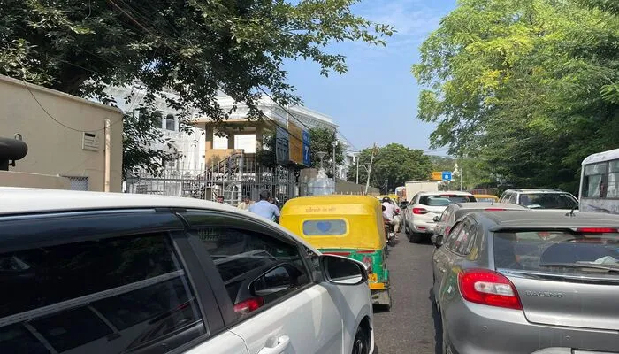 लखनऊ: किसानों से डरी भाजपा सरकार, अस्त-व्यस्त हुआ यातायात