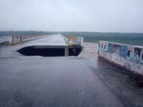 पहाड़ में टूटा बारिश का कहर, नैनीताल जिले की 11 सड़कों पर यातायात ठप, देखें लिस्ट