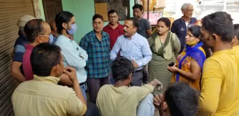 पानी की समस्या से जूझ रहे तल्ली हल्द्वानी के लोगों ने जल संस्थान के जेई को घेरा