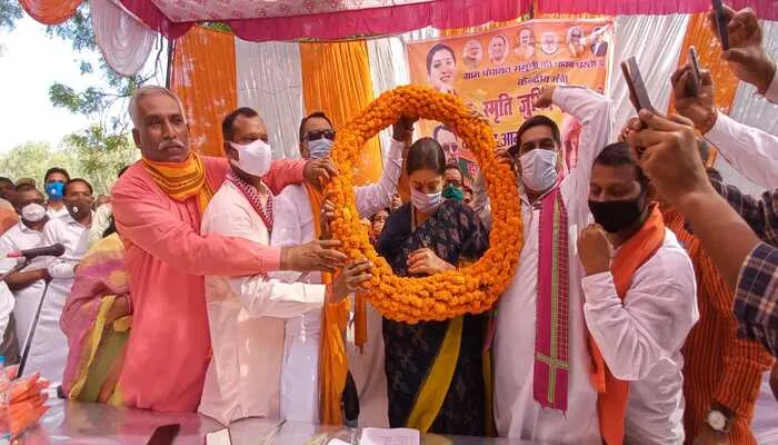 सांसद नहीं दीदी होने के नाते कराया सलोन का विकासः स्मृति जुबिन ईरानी