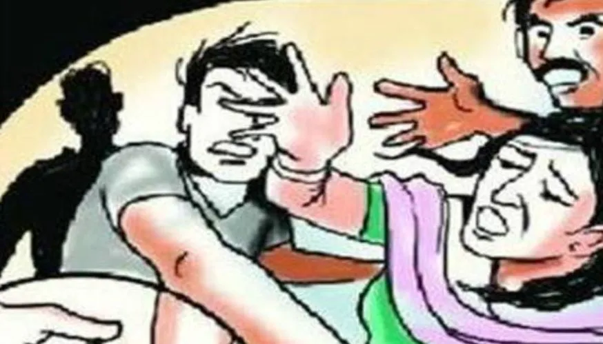 बरेली: जमीन विवाद में घर में घुसकर महिला से अभद्रता व लूट