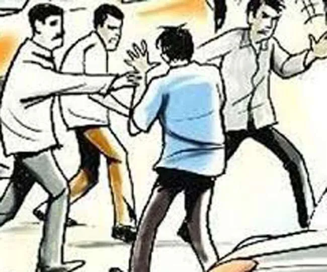 पीलीभीत: पुरानी रंजिश के चलते दो पक्षों में खूनी संघर्ष