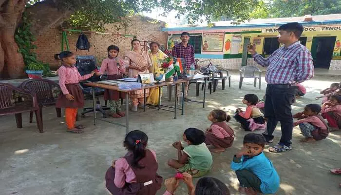 हरदोई: विद्यालय की छात्रा बनी प्रधानाध्यापिका, जानें पूरा मामला…