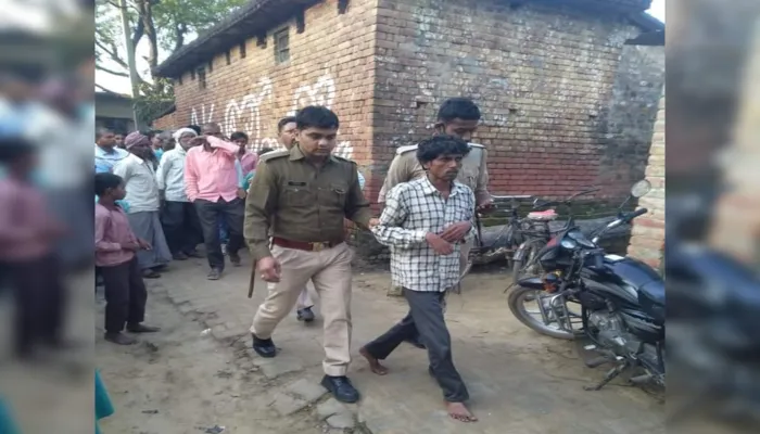 कुशीनगर: शराबी पति ने कुल्हाड़ी से काटा पत्नी का गला, पुलिस ने लिया हिरासत में…