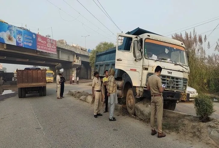 हरियाणा के बहादुरगढ़ में ट्रक ने महिला किसानों को कुचला, तीन की मौत, अन्य घायल