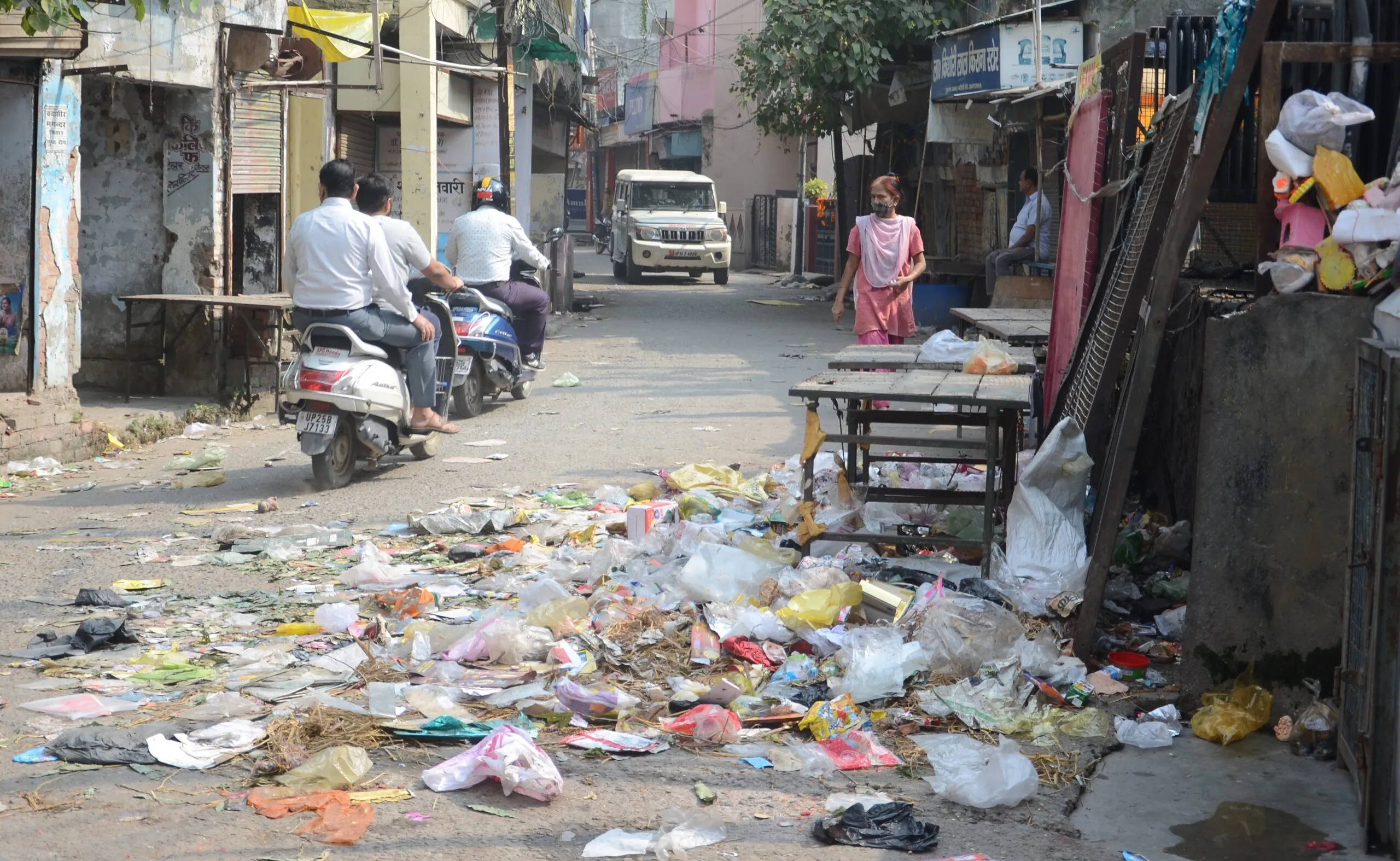 बरेली: दिवाली पर सफाई कर्मियों की छुट्टी, कचरे के लगे ढेर