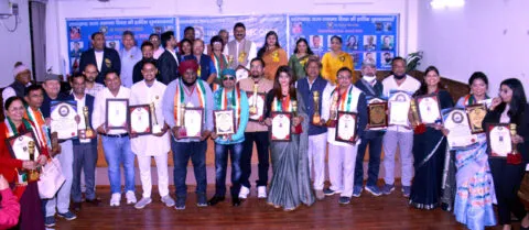हल्द्वानी: उत्कृष्ट कार्य करने वाले 24 लोगों को मिला उत्तराखंड आइकॉन अवॉर्ड
