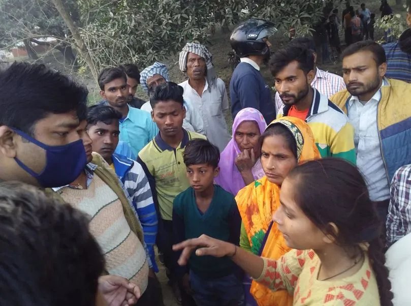 बरेली: अवैध खनन पर अफसर बेबस, युवक की मौत पर हंगामा