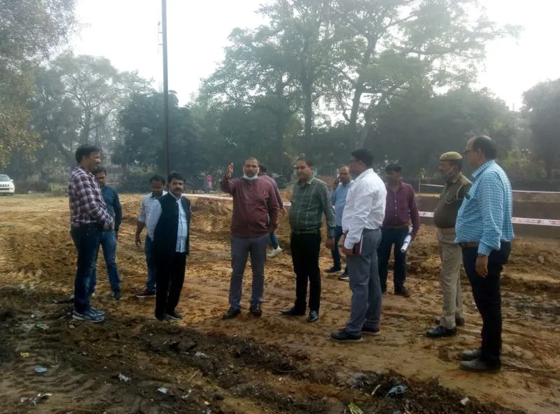 बरेली: स्मार्ट सिटी के धीमे कामों पर अफसरों ने कार्यदायी संस्था को दी चेतावनी